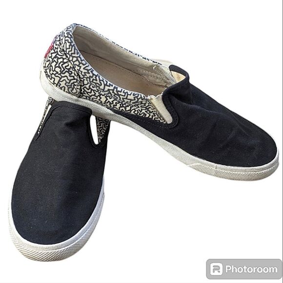 Bucketfeet Black & White Skater Style Slip On Sneakers size 10 - Picture 9 of 13